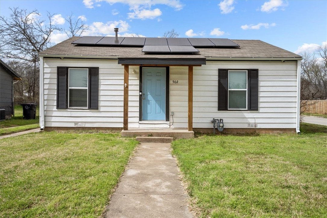 Photos of 502 Bales St Cleburne TX 76033