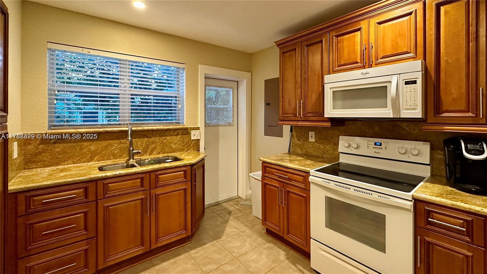Photos of 10538 NE 4th Ave Miami Shores FL 33138