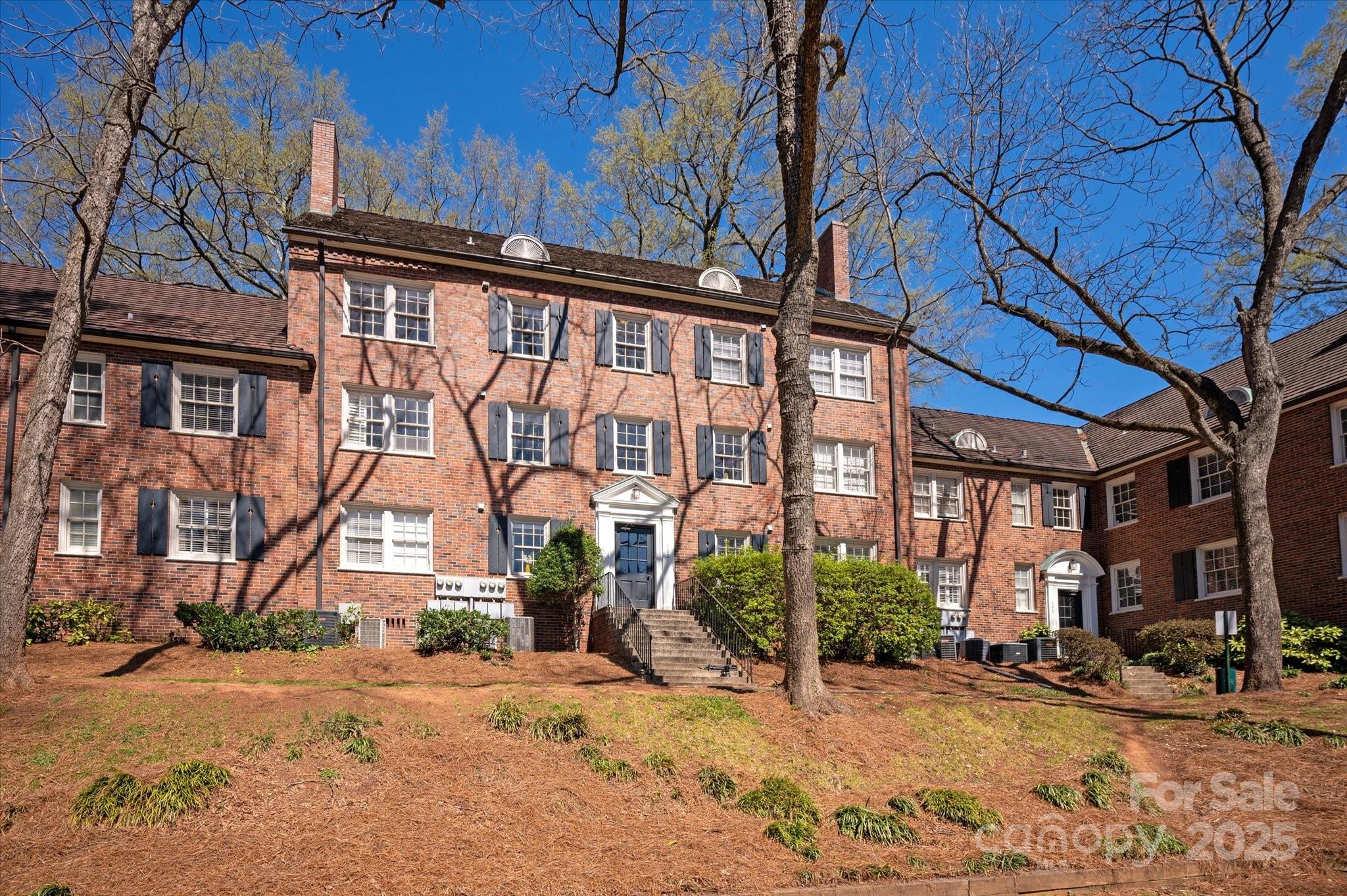 Photos of 103 S Laurel Ave Charlotte NC 28207