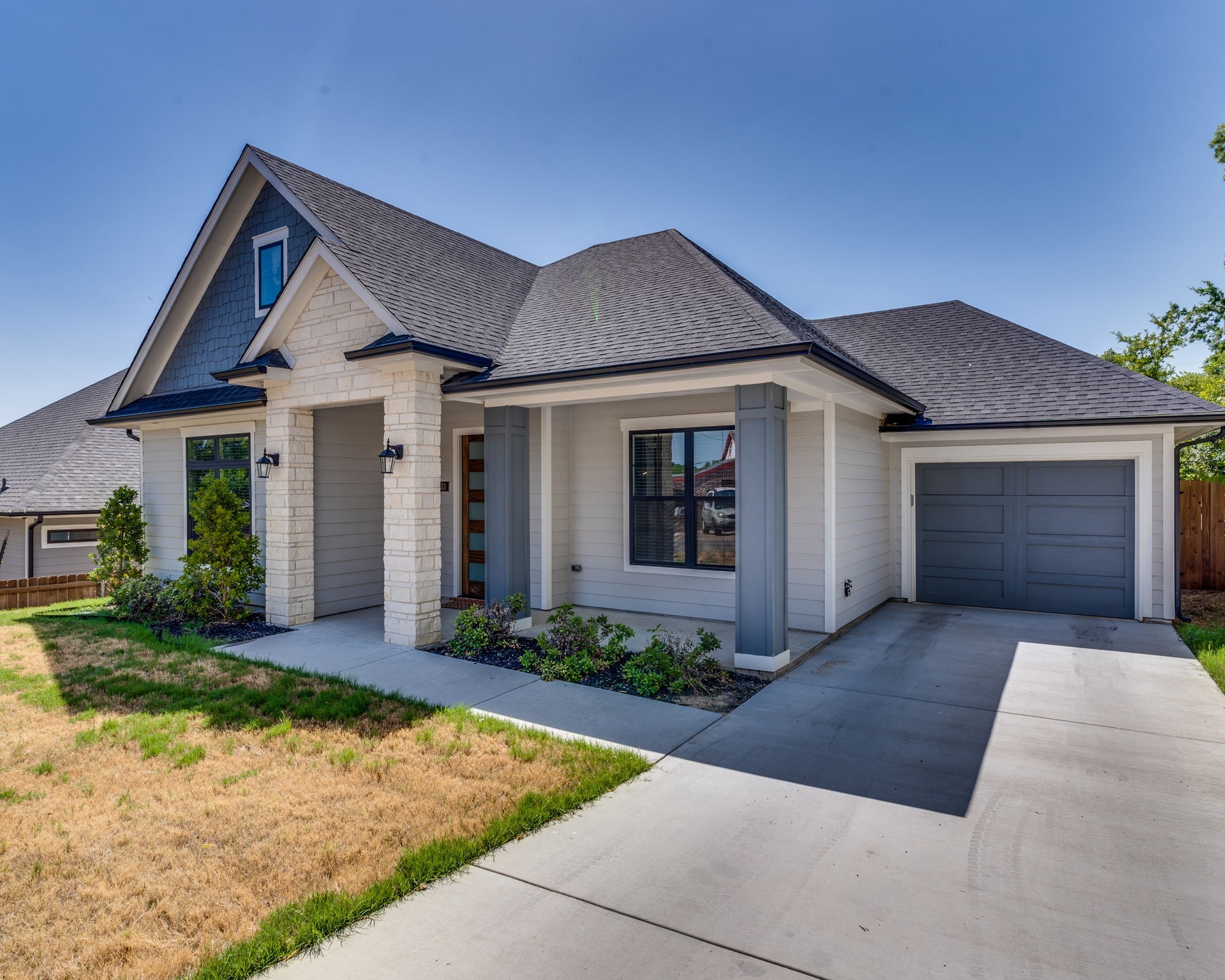 Photos of 513 Dillon St Waxahachie TX 75165