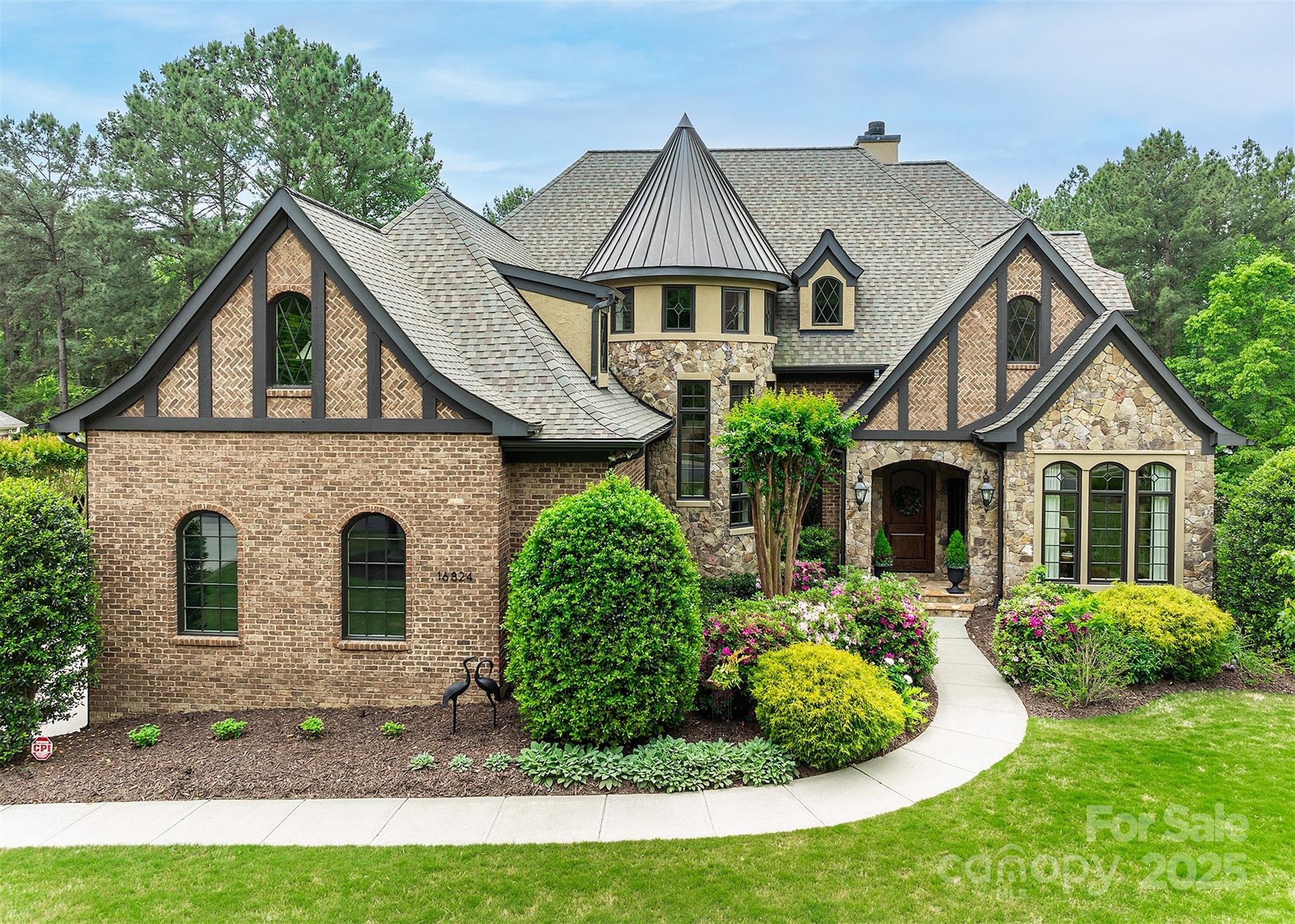 Photos of 16824 Ashton Oaks Dr Charlotte NC 28278