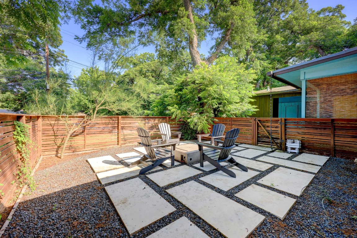 Photos of 1908 Fairlawn Ln Austin TX 78704