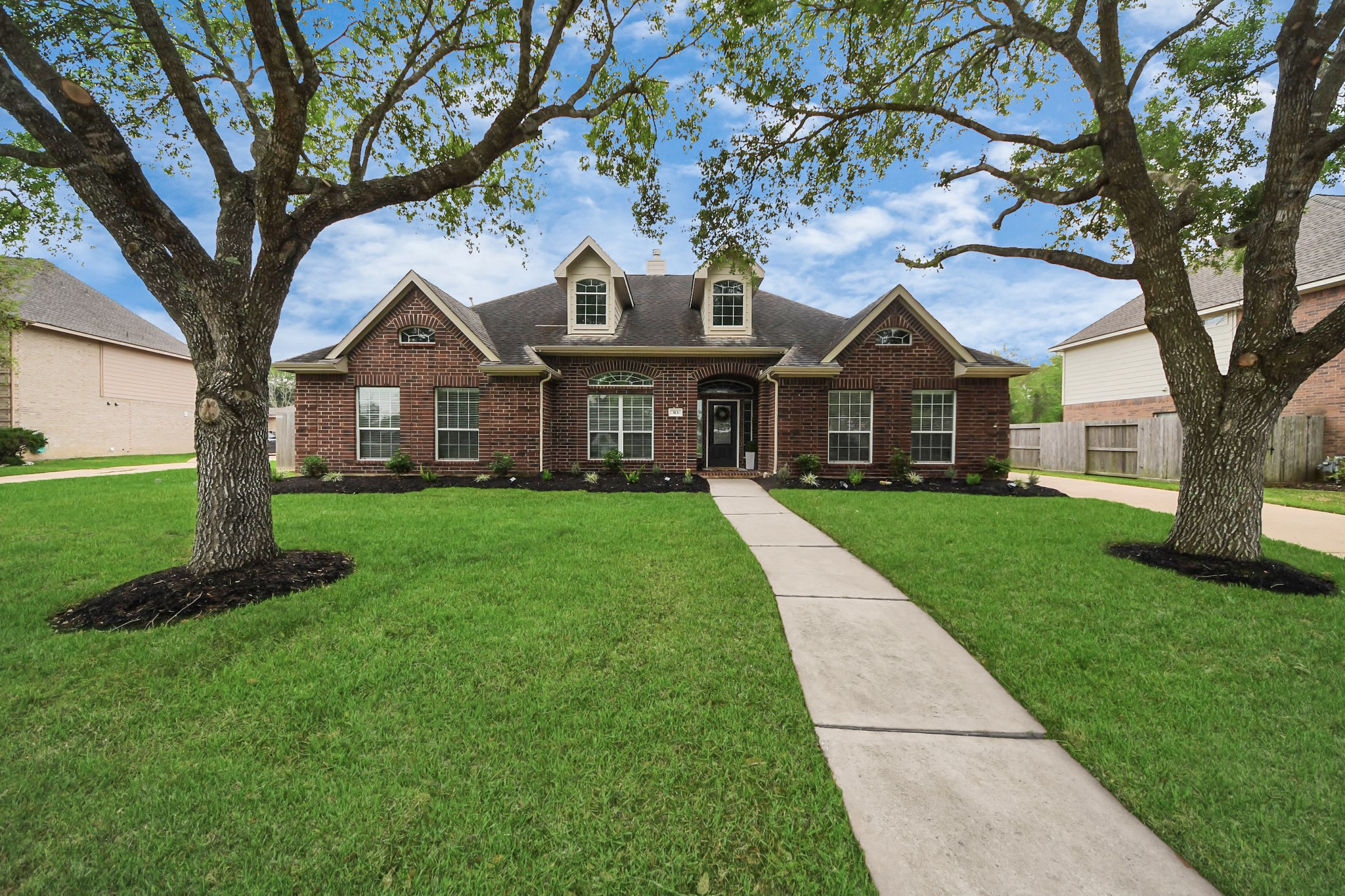 Photos of 313 Overlook Dr Friendswood TX 77546