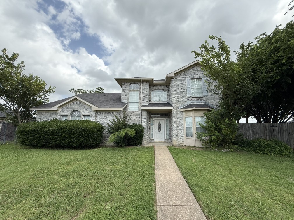 Photos of 1104 Wentwood Ct Desoto TX 75115