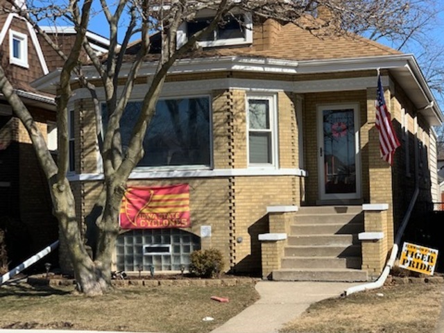 Photos of 7722 W Sunset Dr Elmwood Park IL 60707