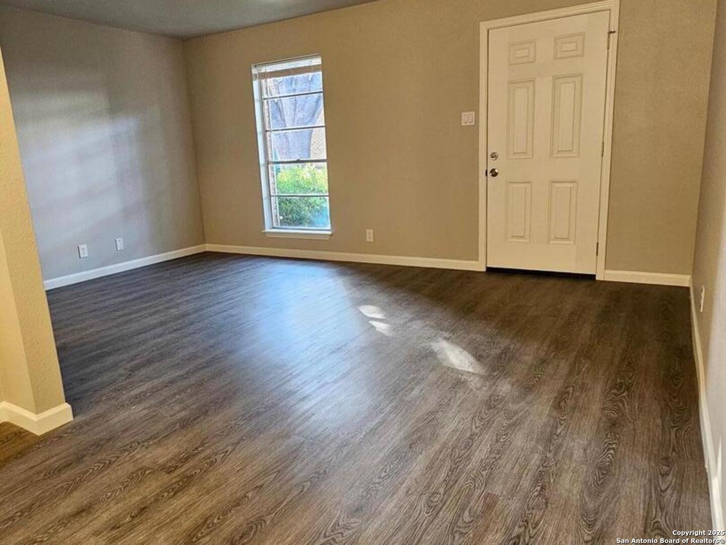 Photos of 2811 Woodbury St Apt 302 San Antonio TX 78217