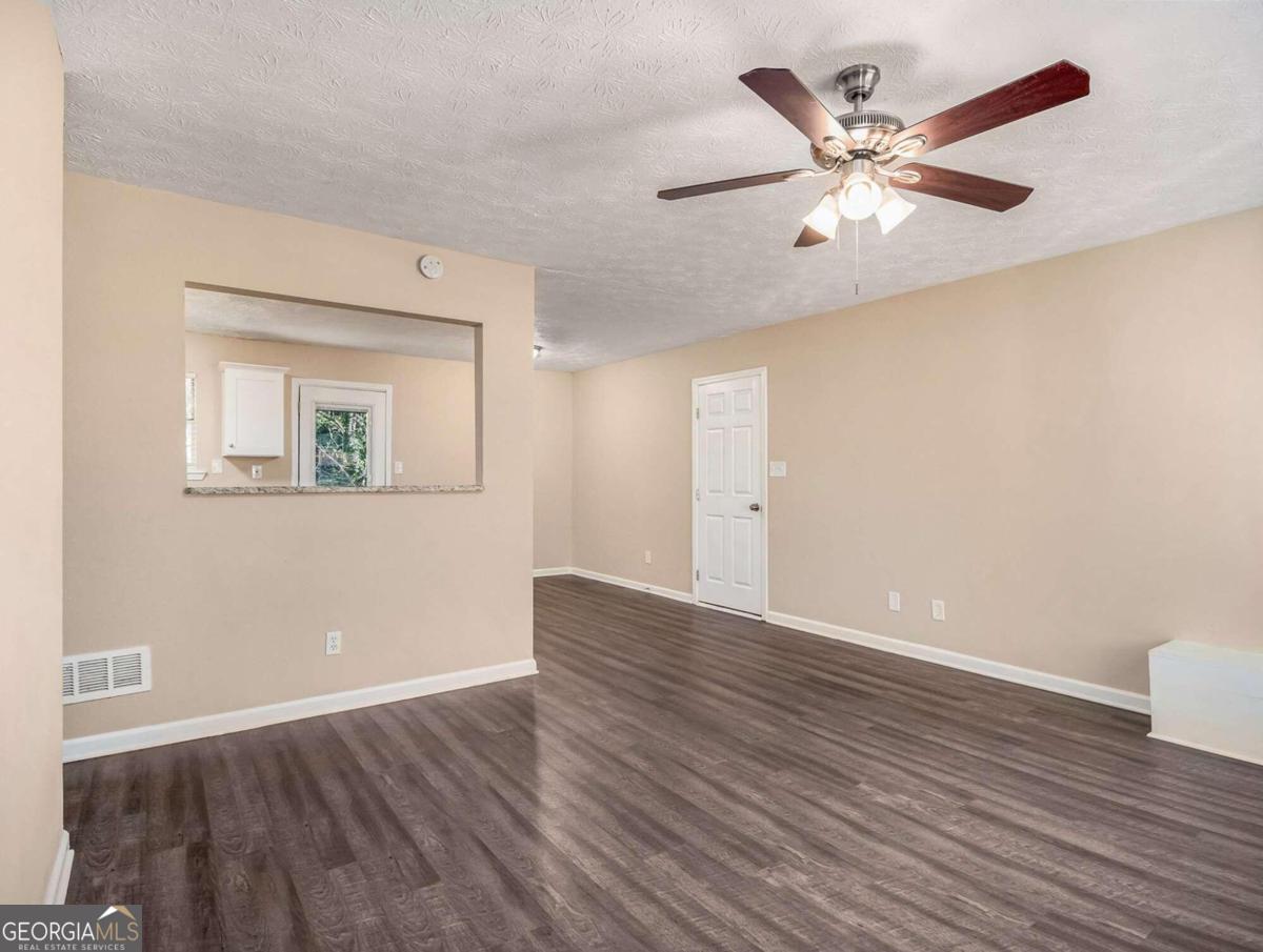 Photos of 2887 Rockcliff Rd SE Atlanta GA 30316