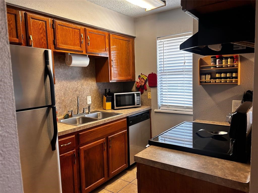 Photos of 2501 Gulf Fwy Apt 8A Dickinson TX 77539