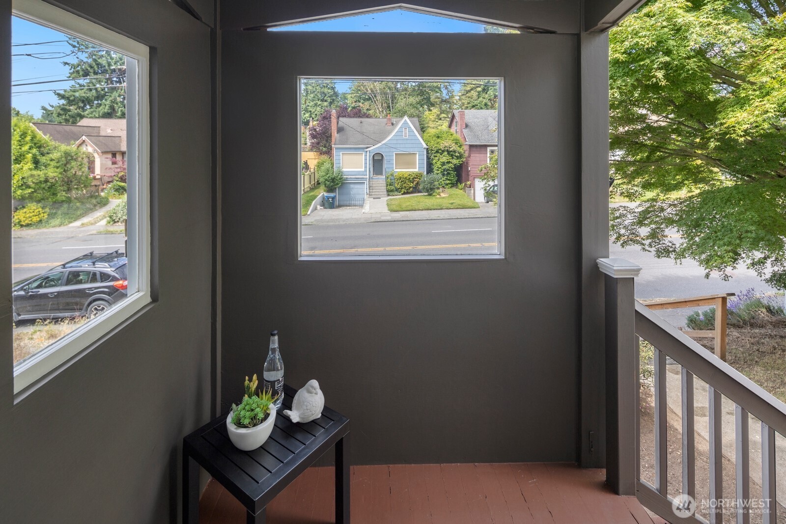 Photos of 6052 25th Ave NE Seattle WA 98115