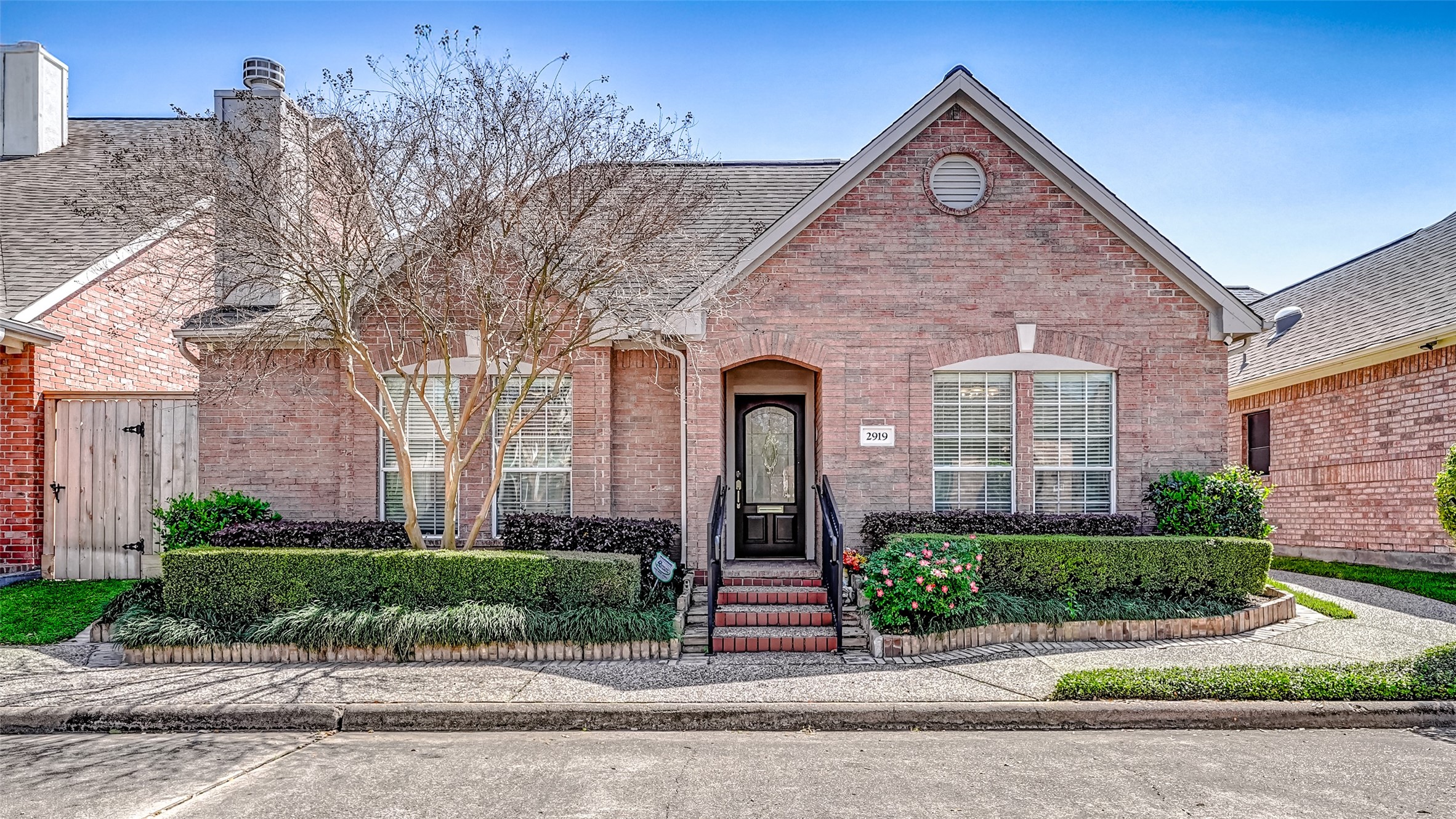 Photos of 2919 Rosefield Dr Houston TX 77080