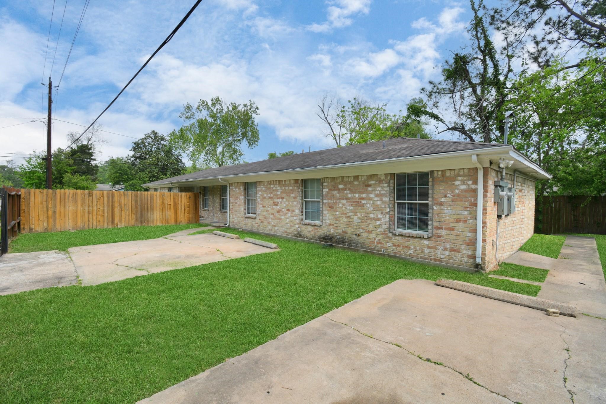 Photos of 8622 Elbert St Unit A Houston TX 77028