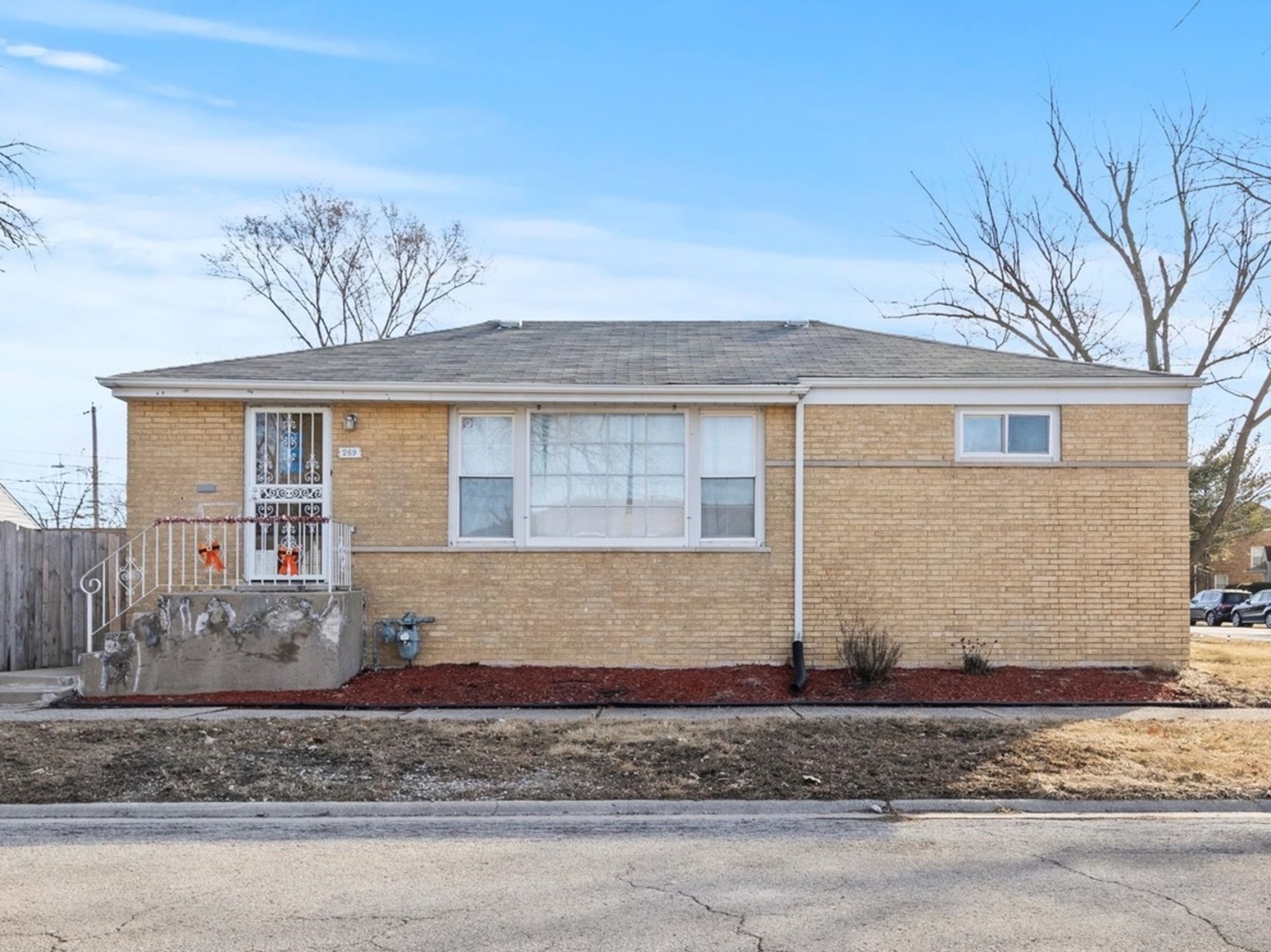 Photos of 269 W 146th St Riverdale IL 60827