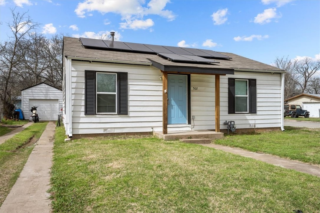 Photos of 502 Bales St Cleburne TX 76033
