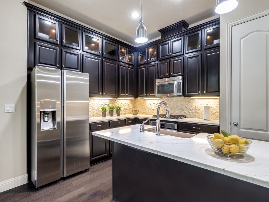 Photos of 572 Hampshire Dr Lewisville TX 75067