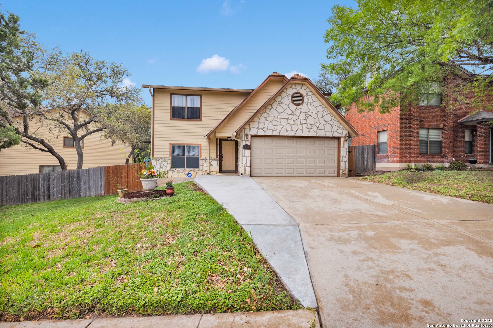 Photos of 10311 Arbor Blf San Antonio TX 78240