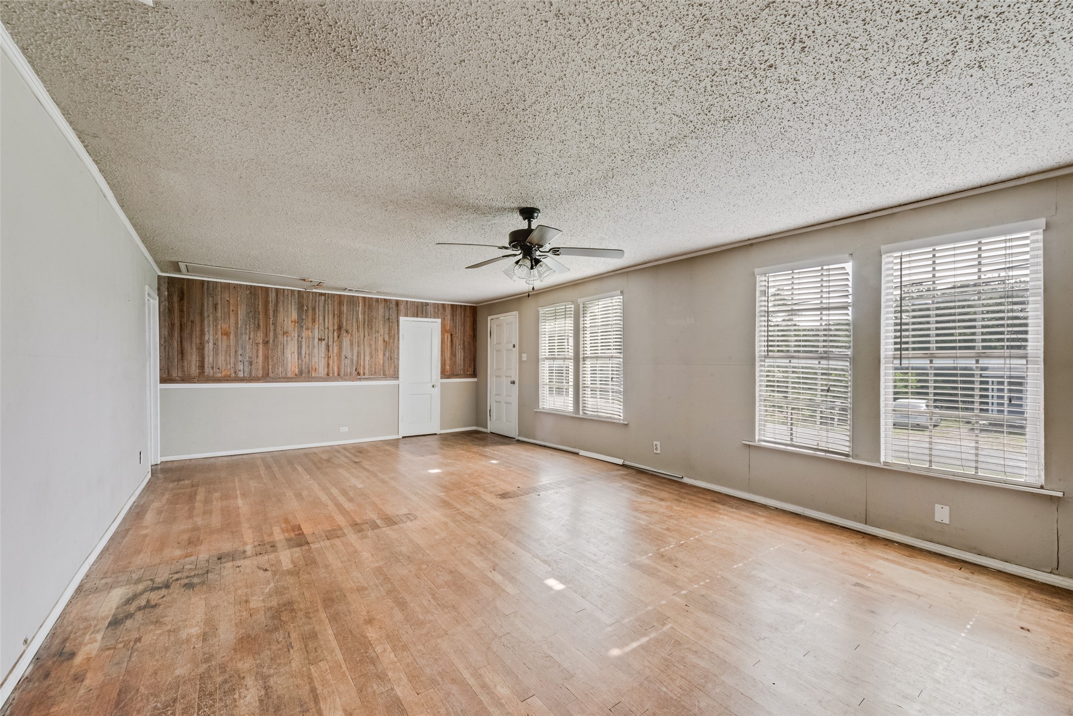 Photos of 106 Ramsey St Cedar Hill TX 75104
