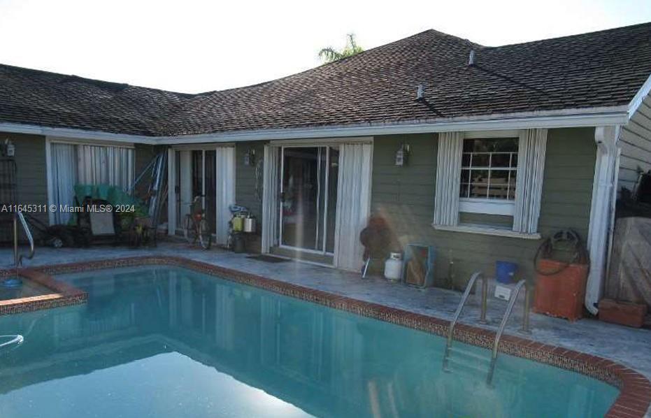 Photos of 14035 SW 103rd Ter Miami FL 33186