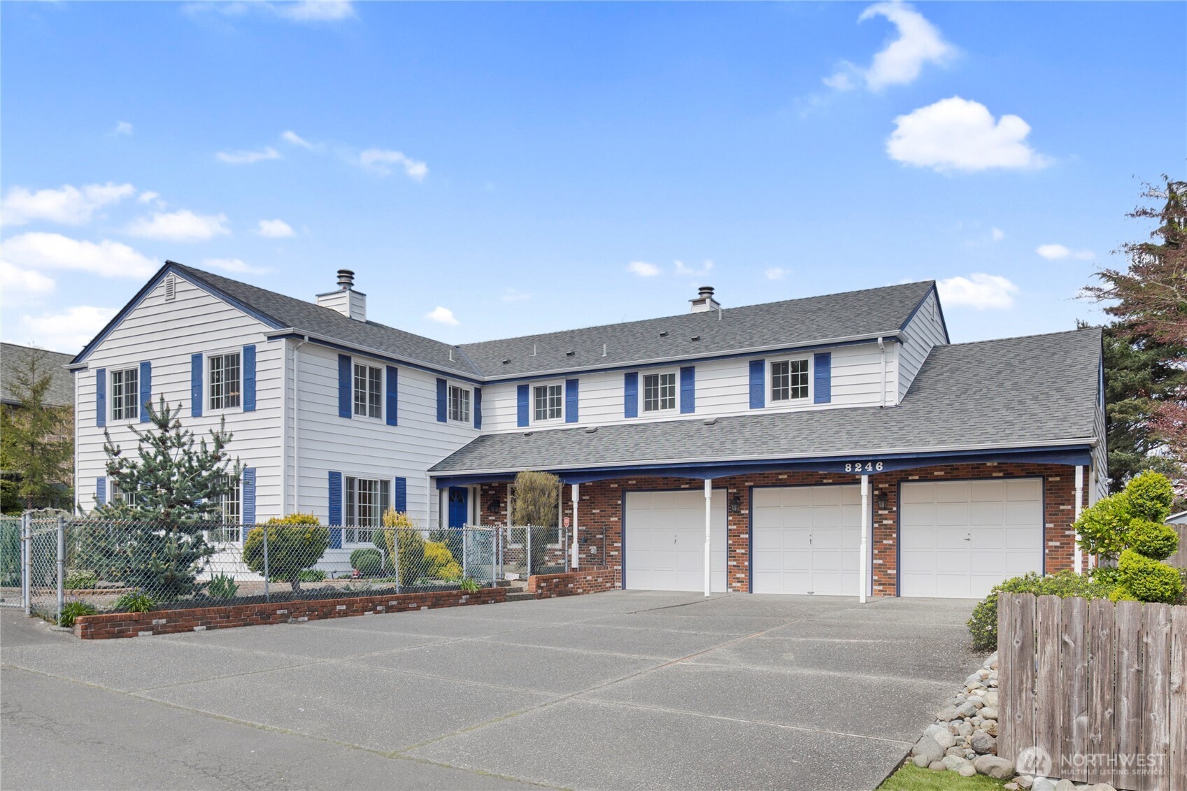 Photos of 8246 S 116th St Seattle WA 98178