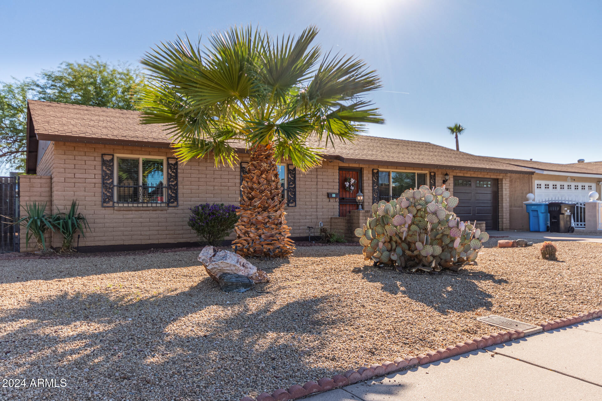 Photos of 2407 W Laurel Ln Phoenix AZ 85029