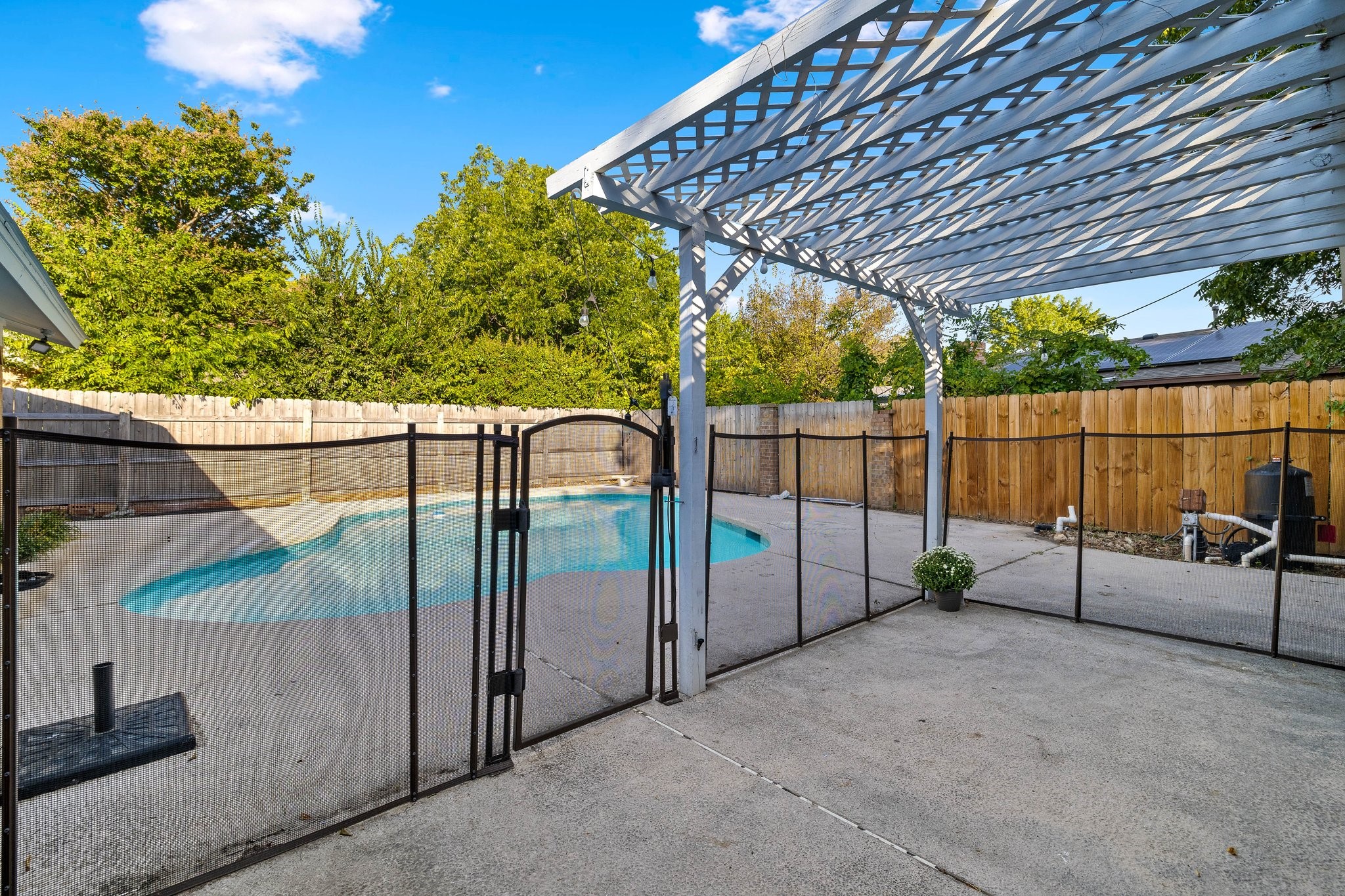 Photos of 512 Saddle Ridge Ln Saginaw TX 76179