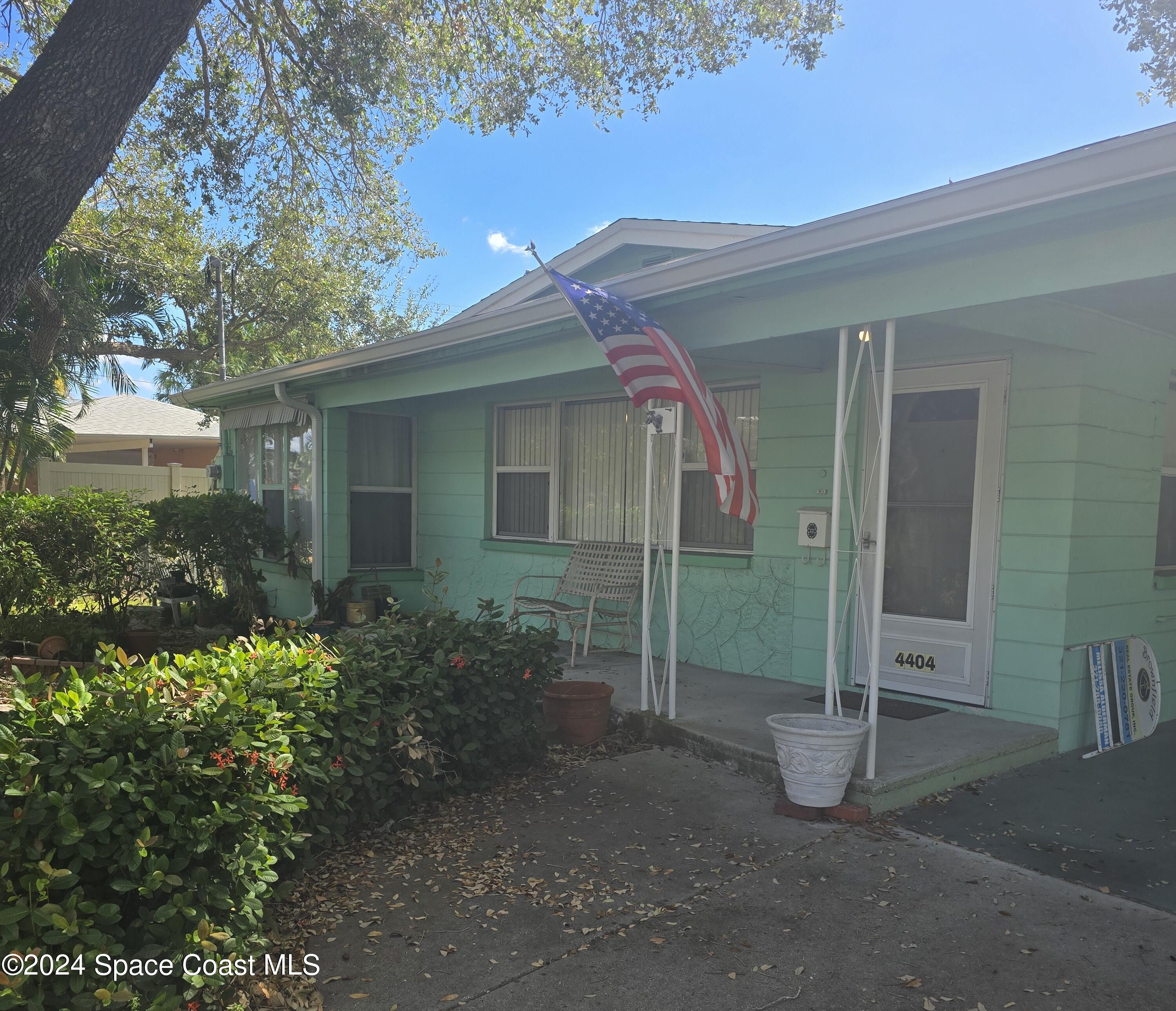 Photos of 4404 W Paul Ave Tampa FL 33611