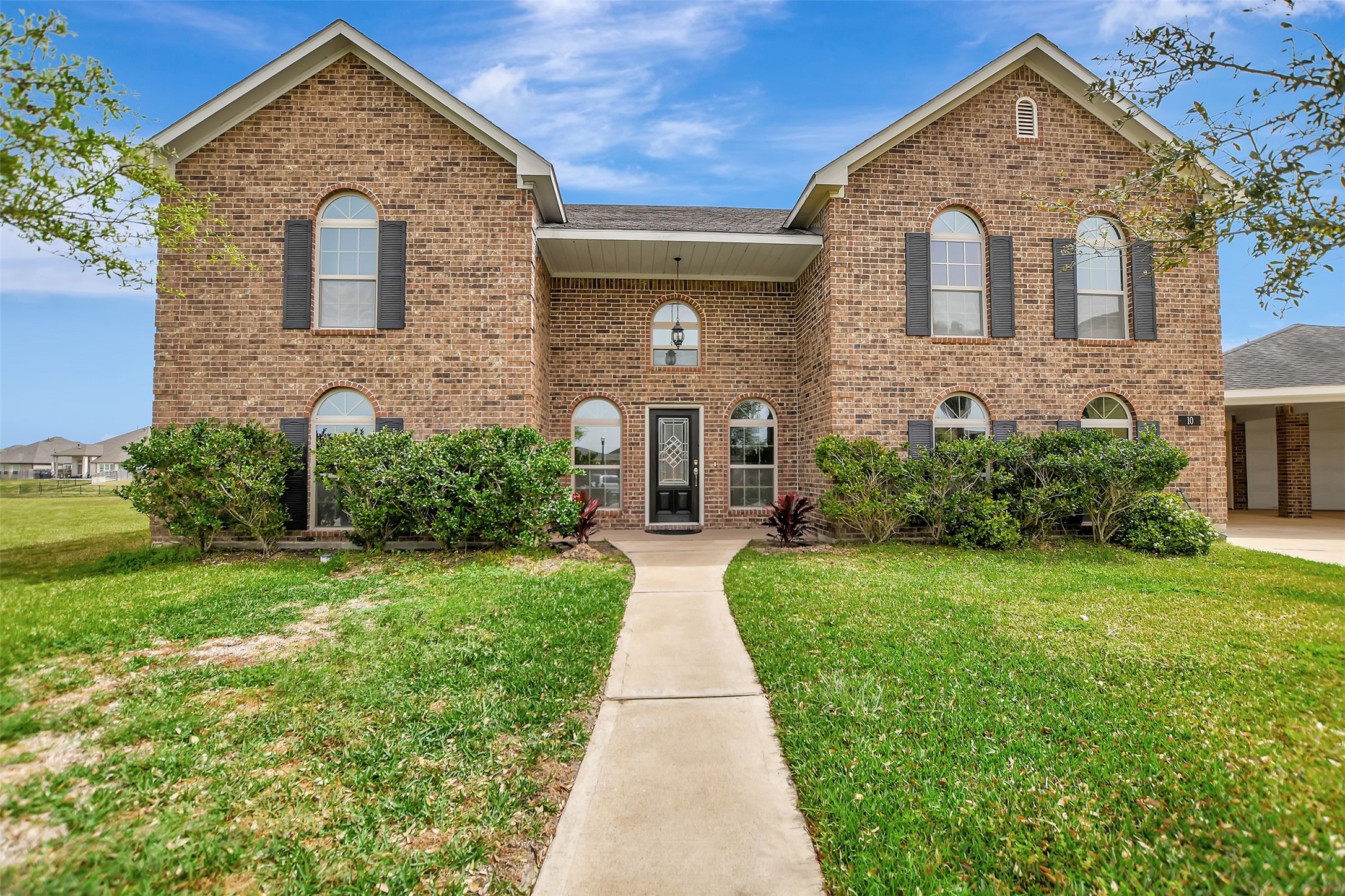 Photos of 10 Spanish Bay Ct N Manvel TX 77578