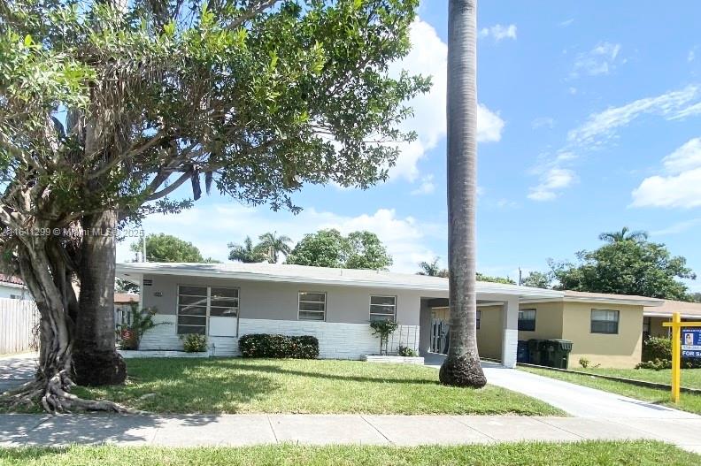 Photos of 1005 NE 2nd St Hallandale Beach FL 33009