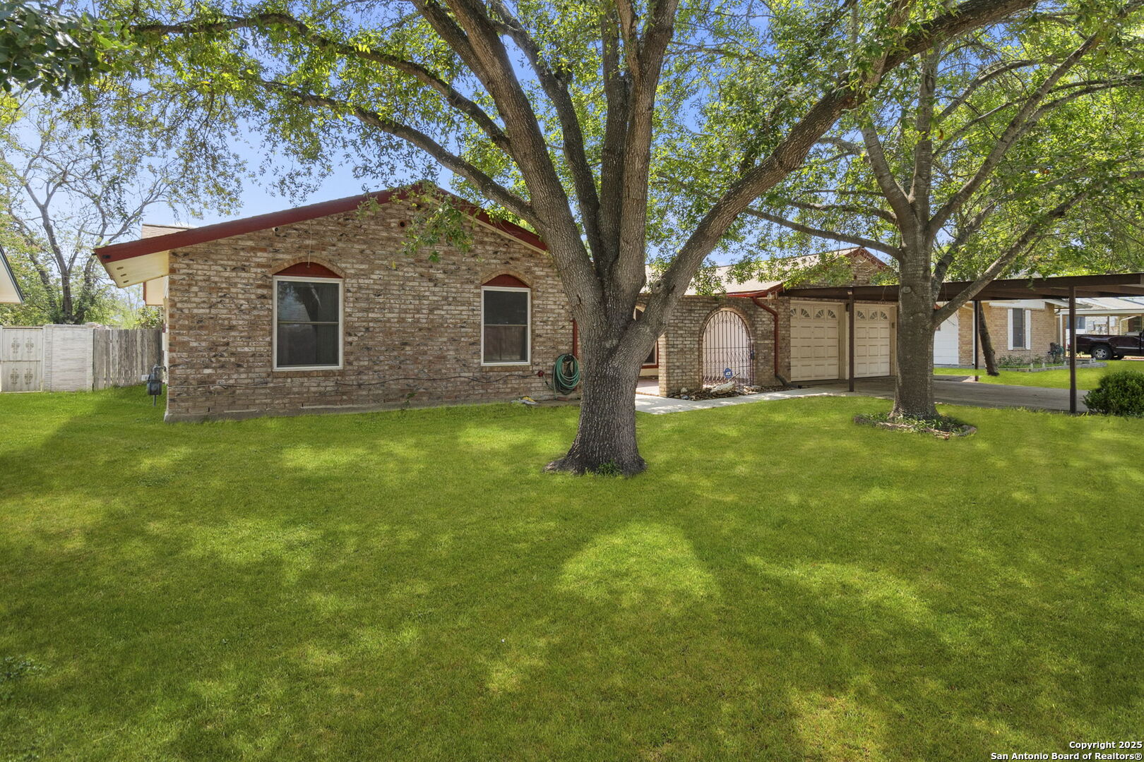 Photos of 7907 Melbury Frst San Antonio TX 78239
