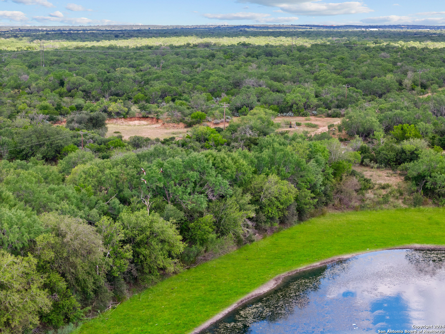 Photos of 1396 County Road 646 Hondo TX 78861