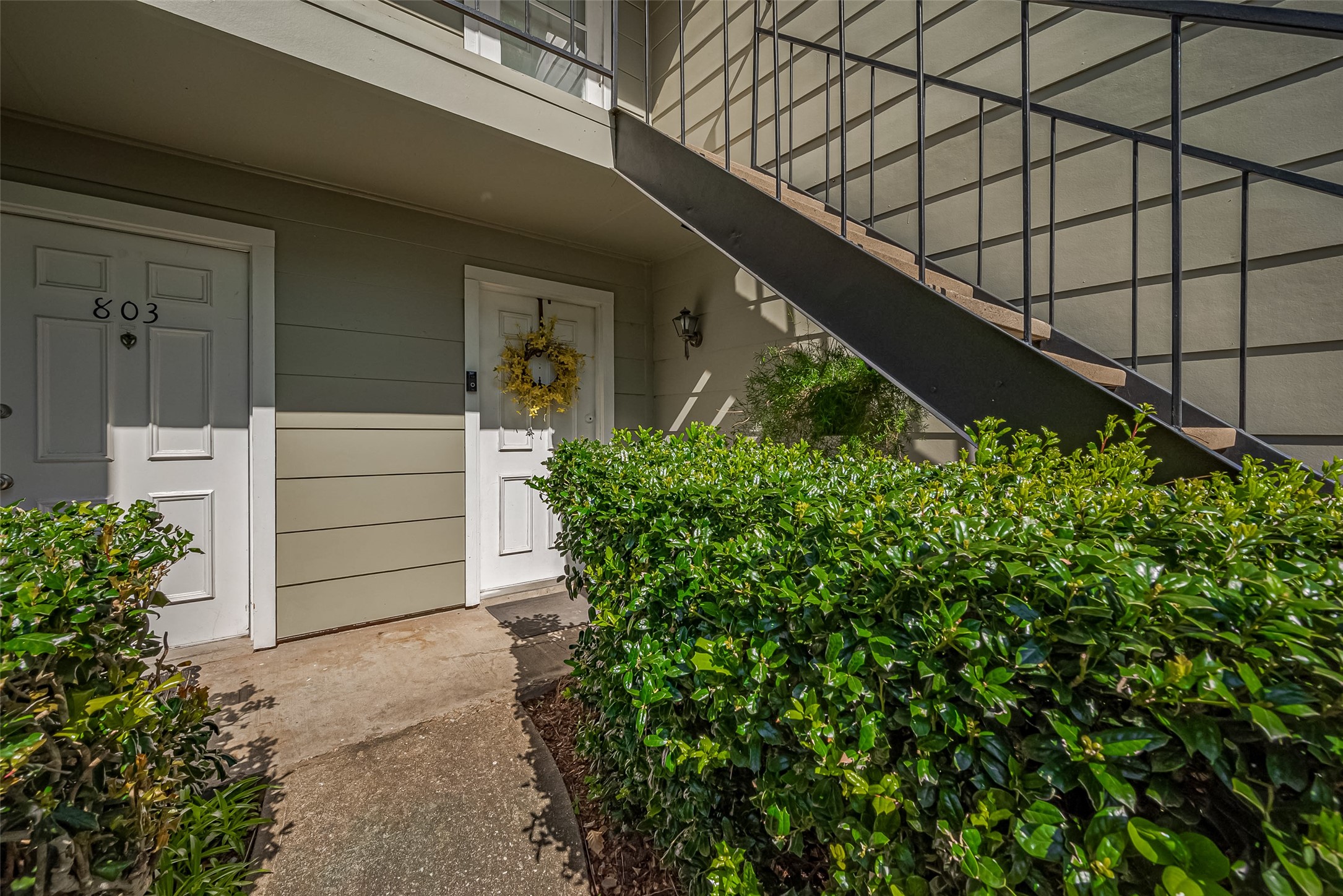 Photos of 2800 Jeanetta St Apt 801 Houston TX 77063