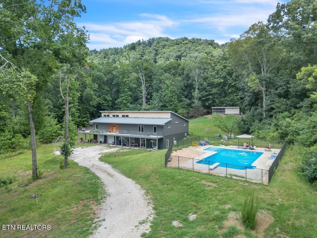 Photos of 8015 Millertown Pike Knoxville TN 37924