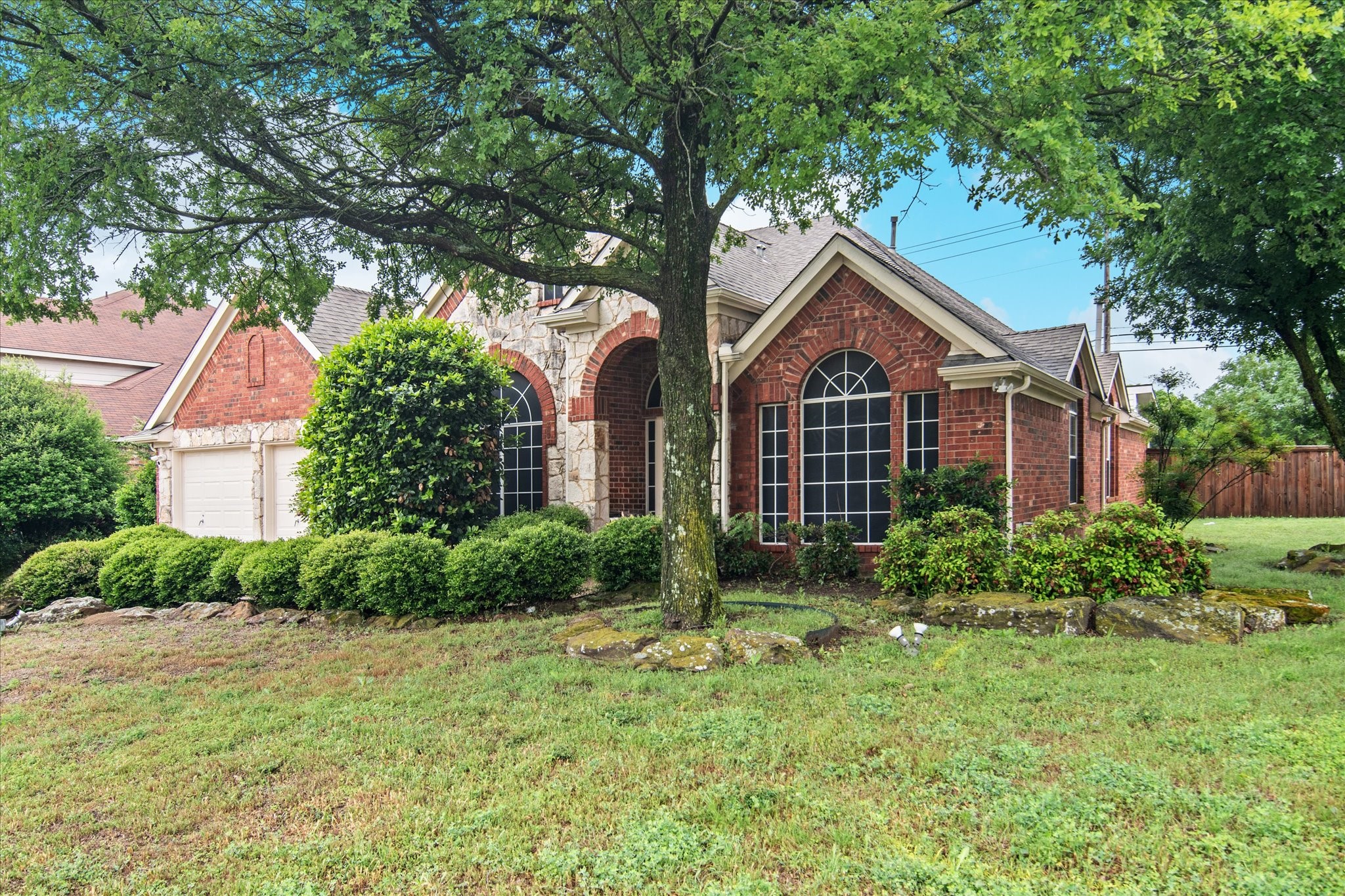 Photos of 621 Candle Meadow Blvd Desoto TX 75115