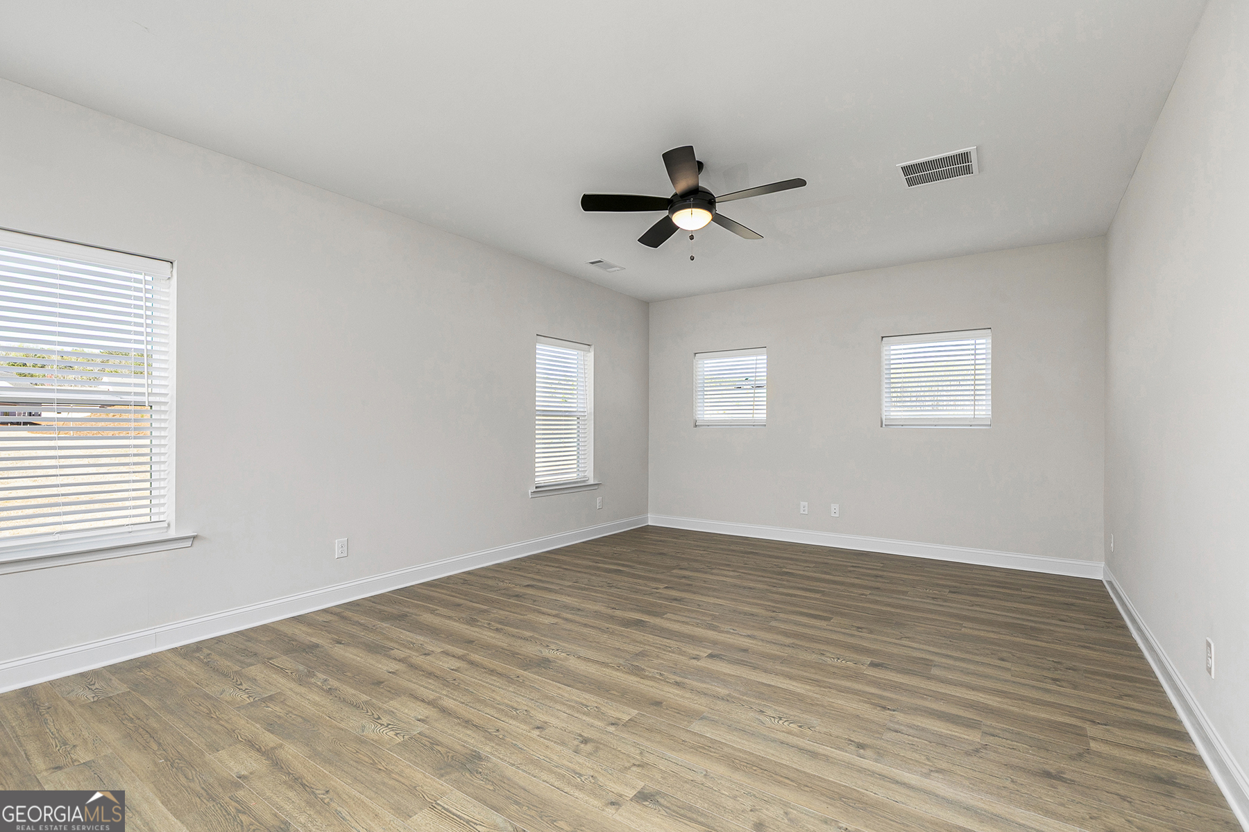 Photos of 586 Cantrell Dr Dallas GA 30157