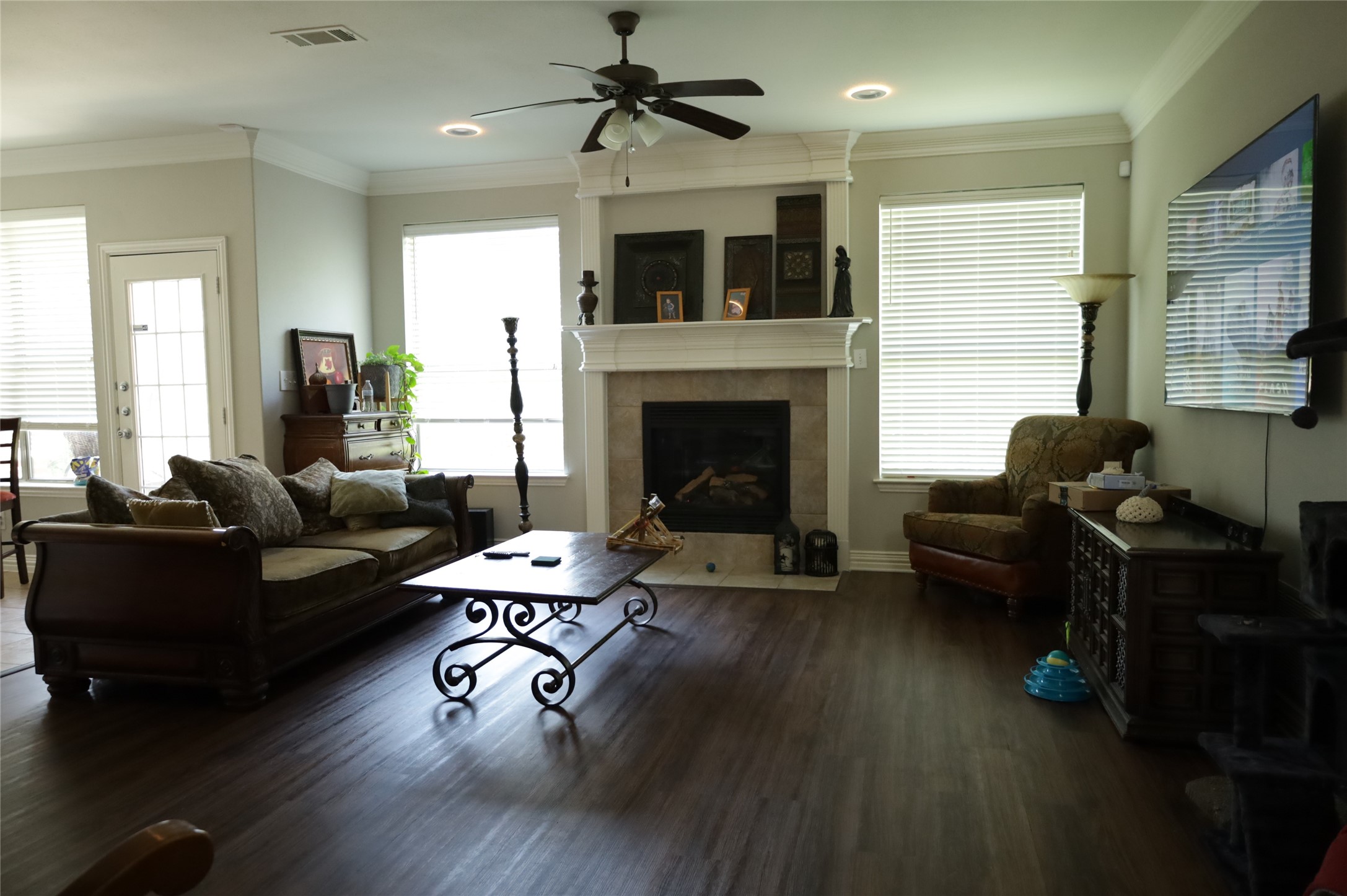Photos of 1512 Valley Creek Rd Denton TX 76205
