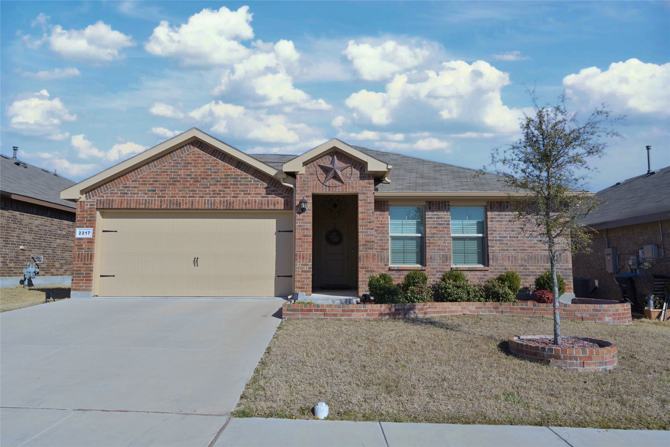 Photos of 2217 Denmark Ln Fort Worth TX 76108