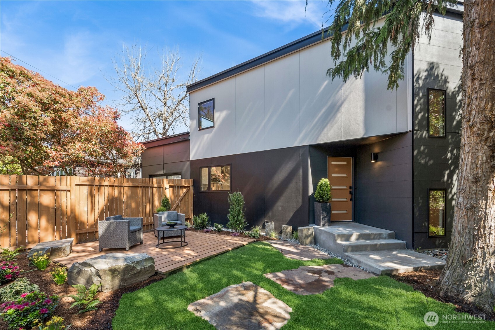 Photos of 1514 Interlaken Pl E Seattle WA 98112