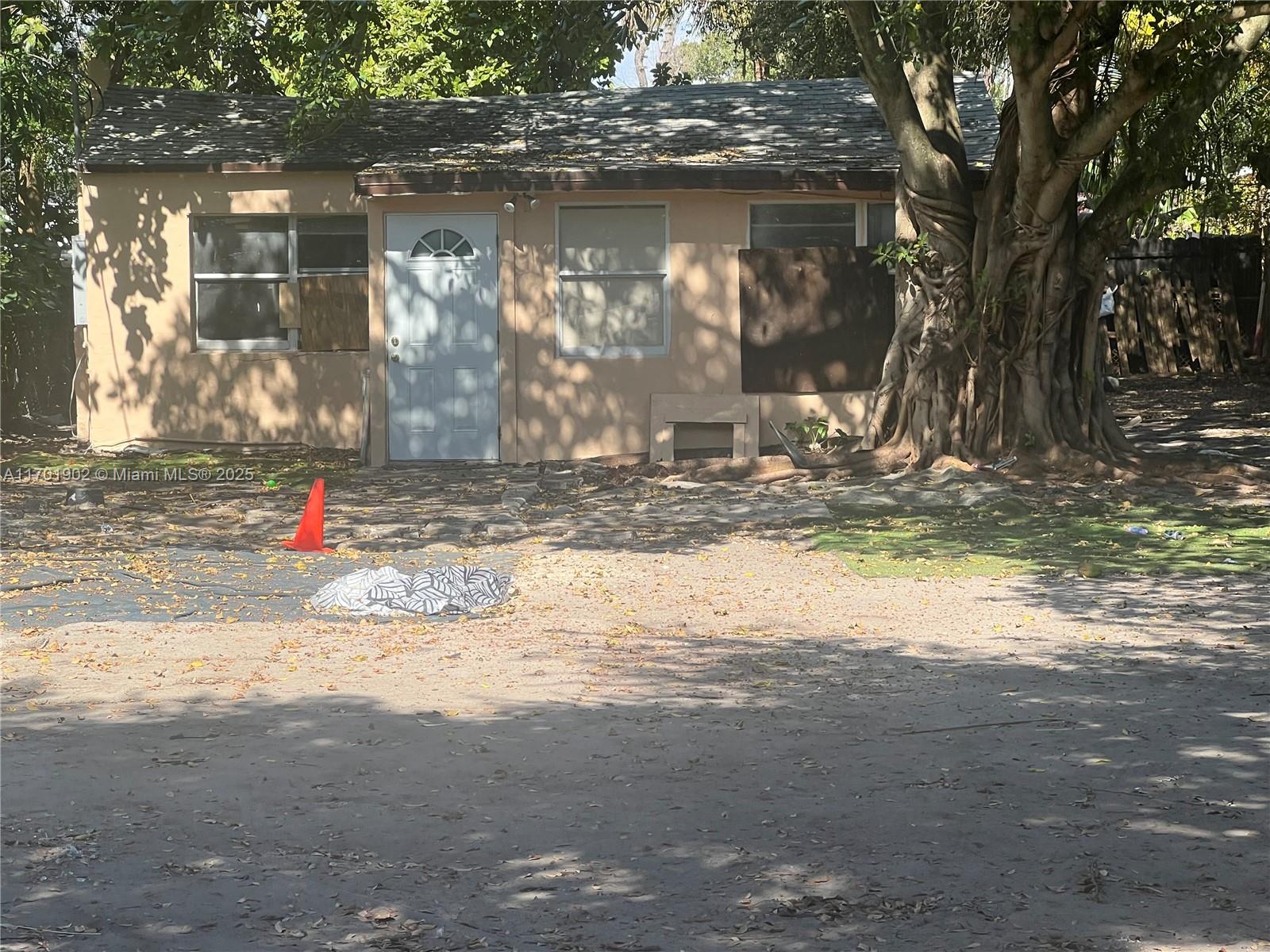 Photos of 755 NW 97th St Miami FL 33150