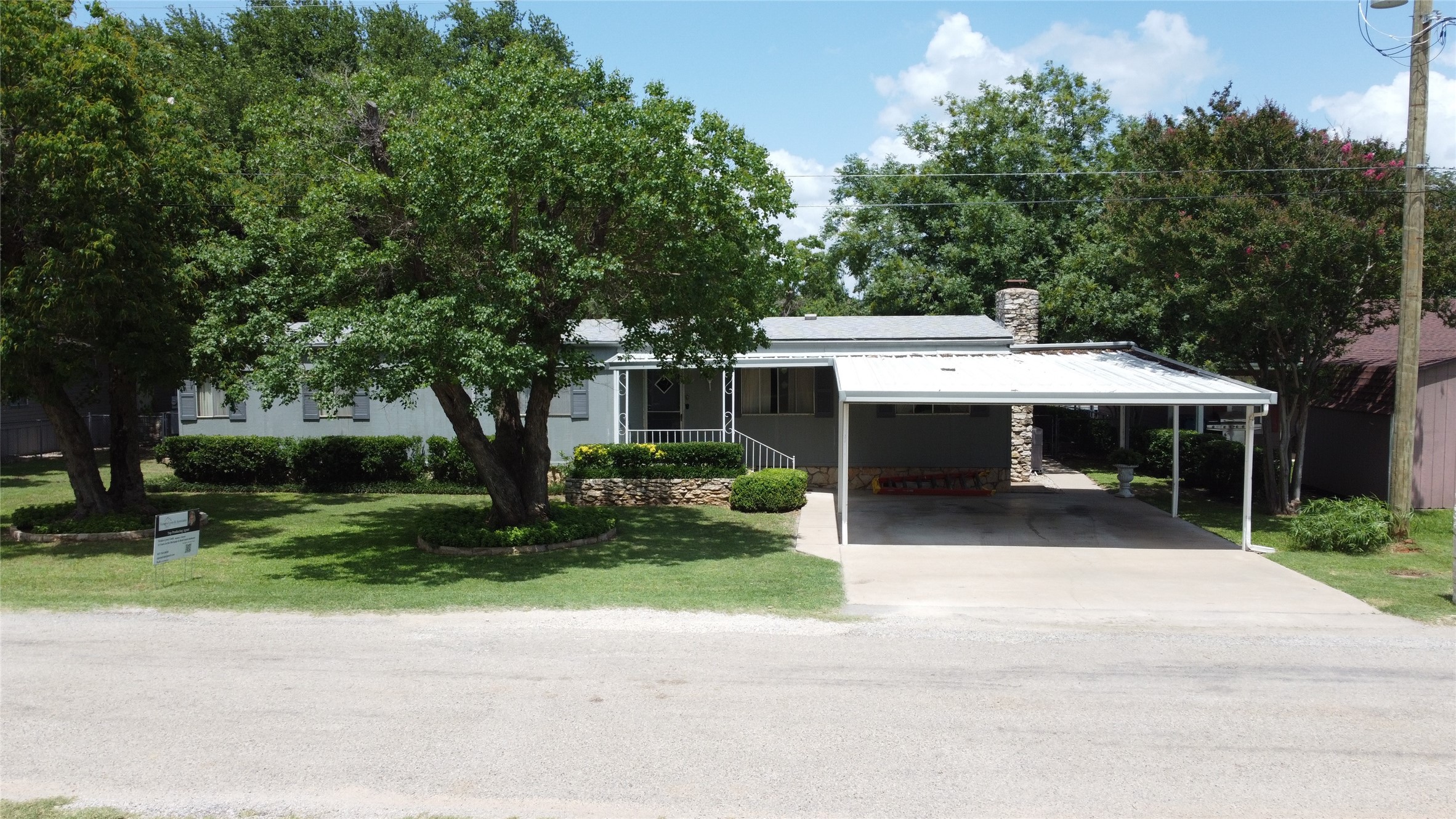 Photos of 3409 Tahitian Ct Granbury TX 76048