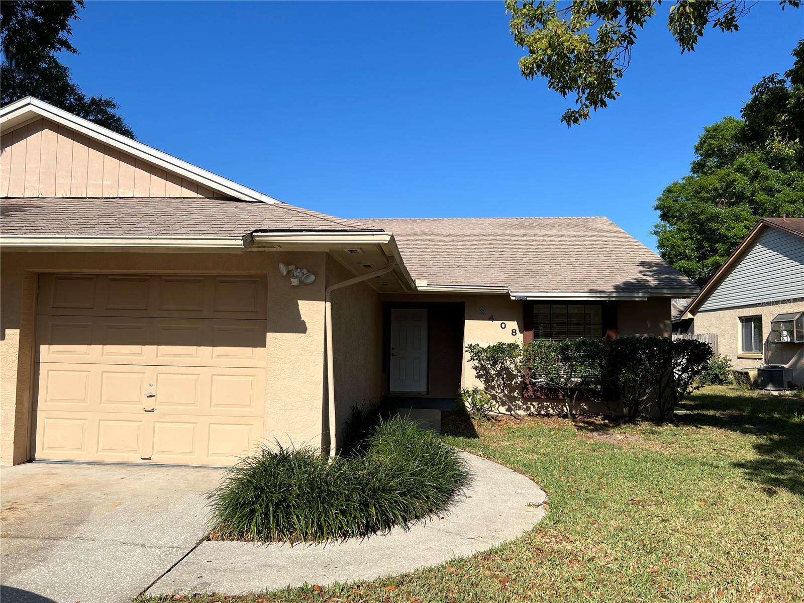 Photos of 2408 Fabry Cir Orlando FL 32817