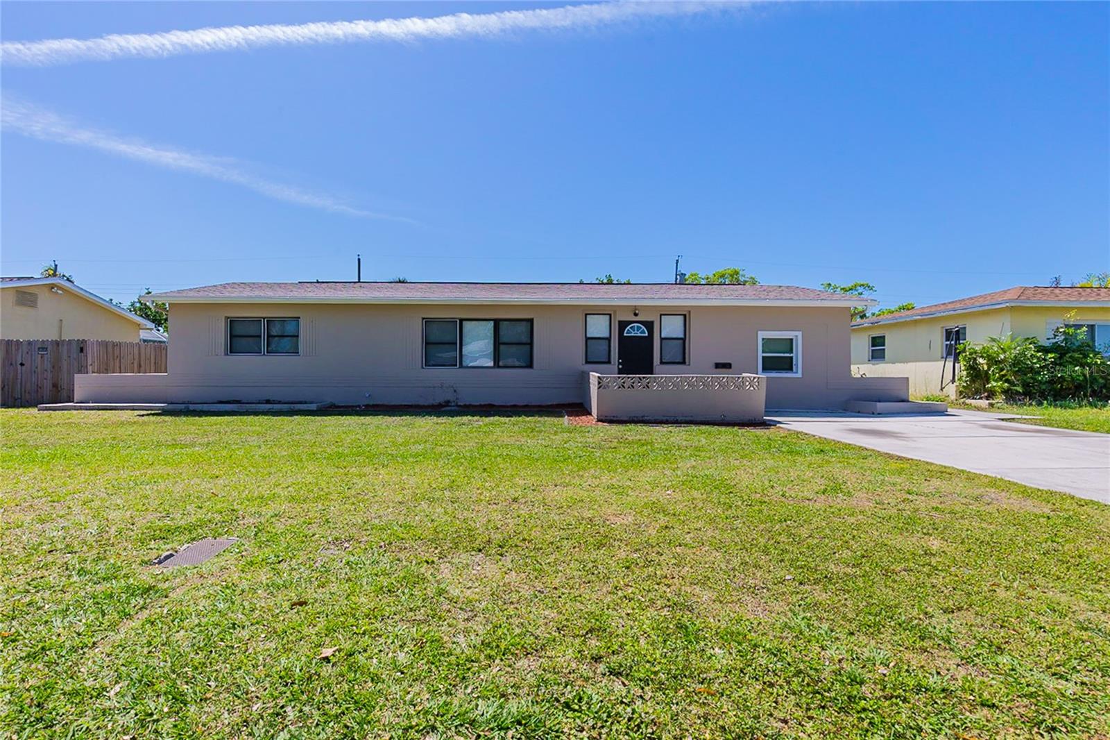 Photos of 6730 32nd Ave N Saint Petersburg FL 33710
