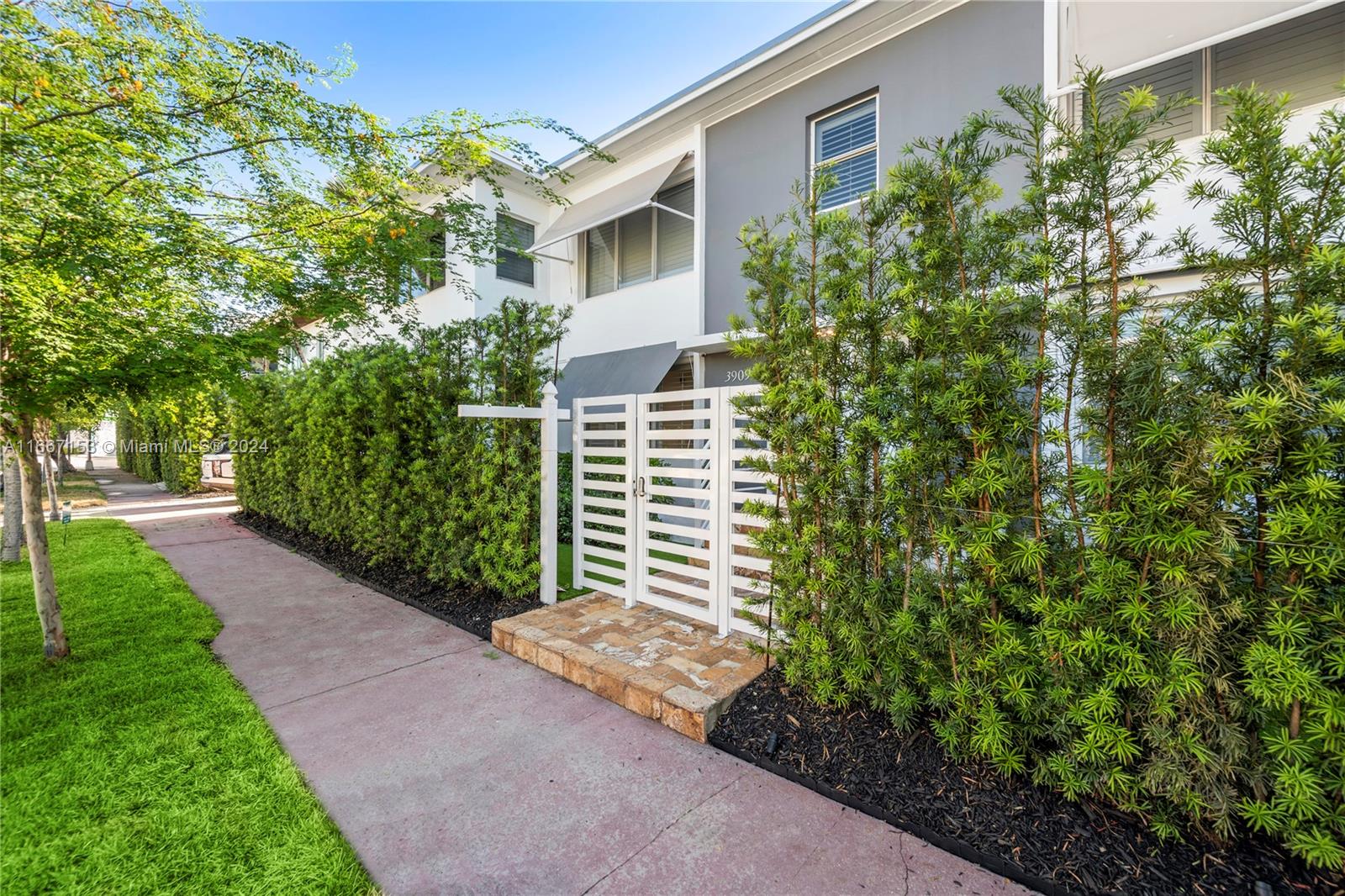 Photos of 3909 Garden Ave Miami Beach FL 33140