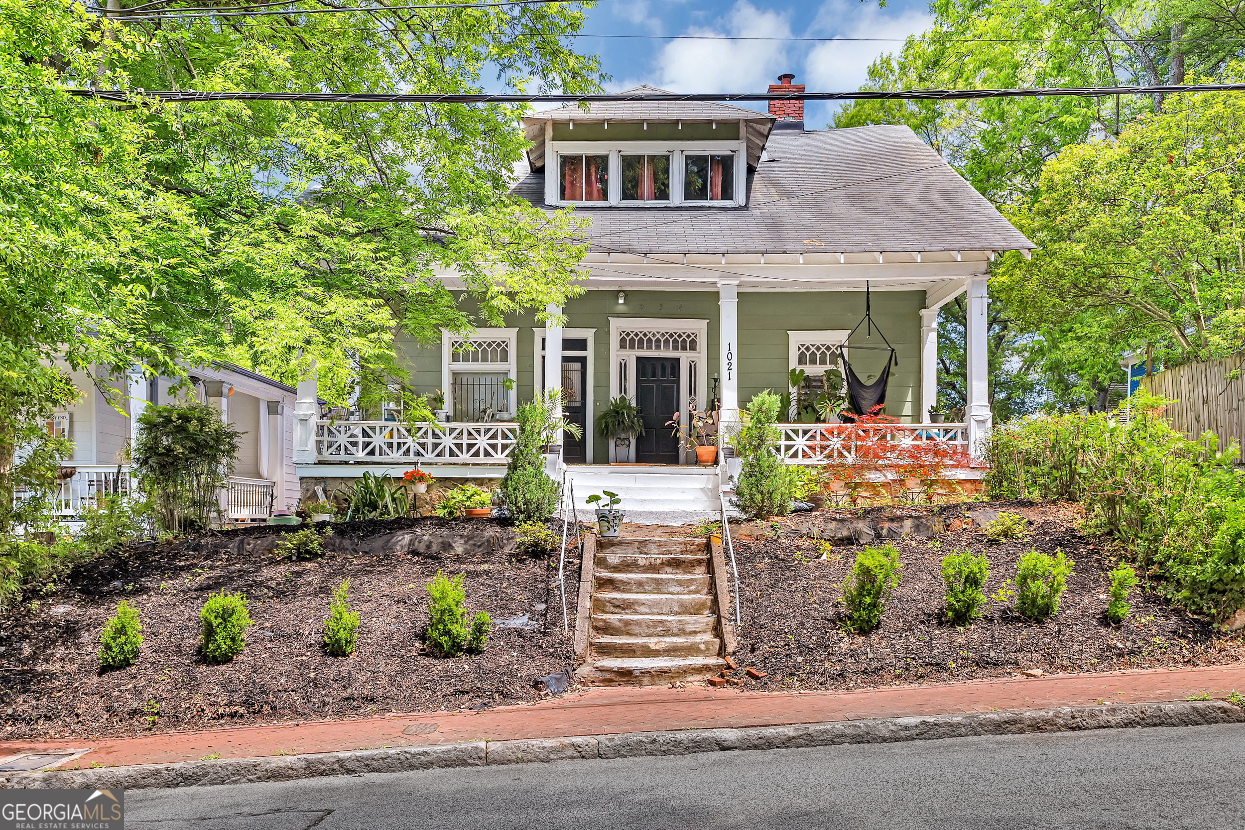 Photos of 1021 Oak St SW Atlanta GA 30310