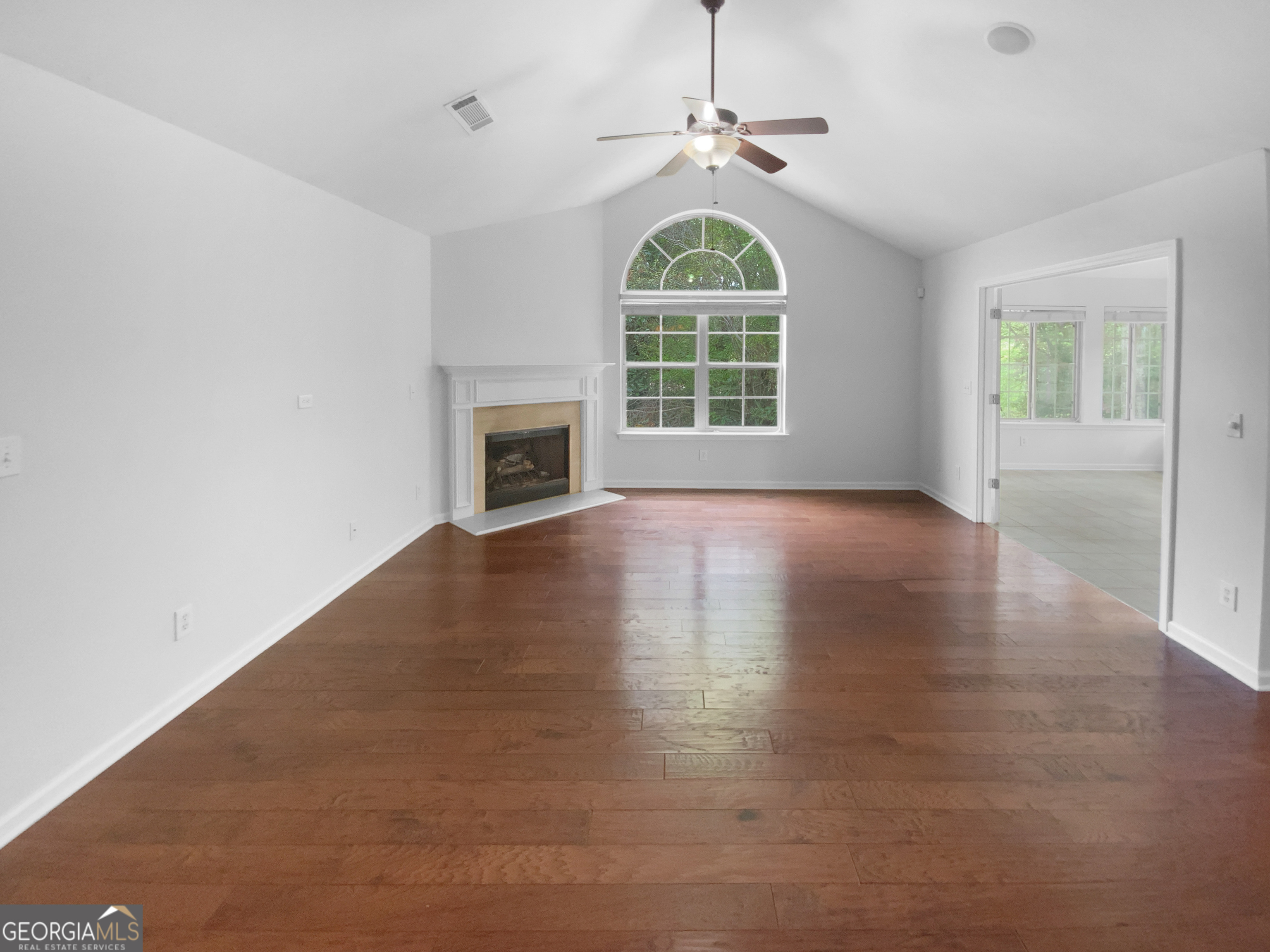 Photos of 409 Kenley Ct McDonough GA 30253