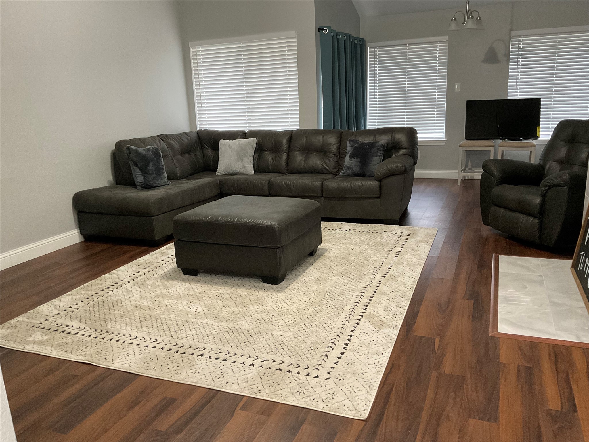 Photos of 6003 Glenwood Dr Arlington TX 76017