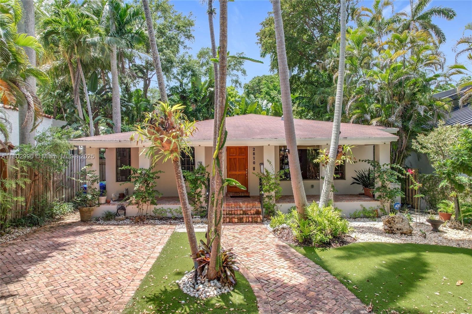 Photos of 2810 Crystal Ct Miami FL 33133