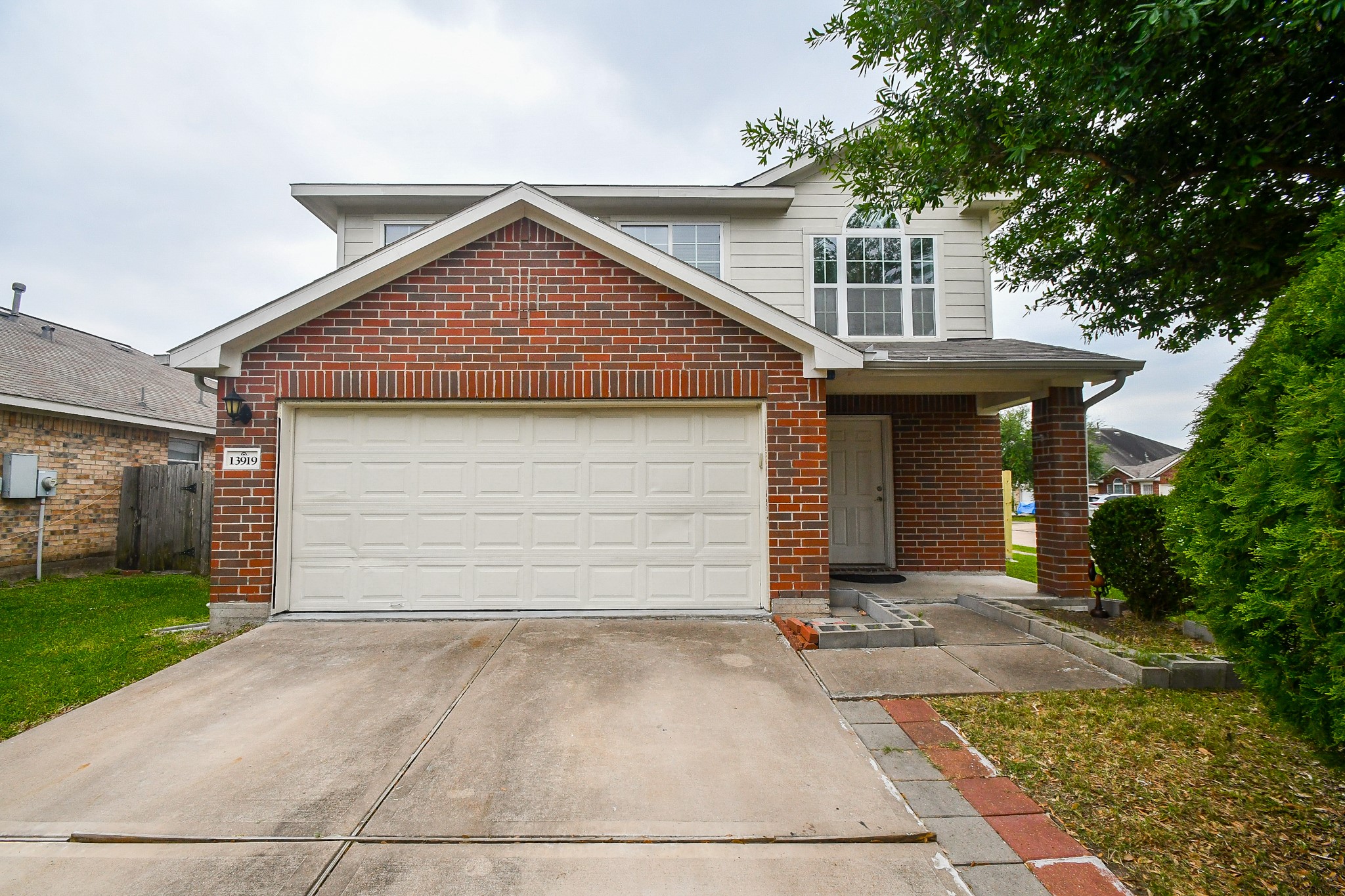 Photos of 13919 Fraser Lake Ln Houston TX 77083
