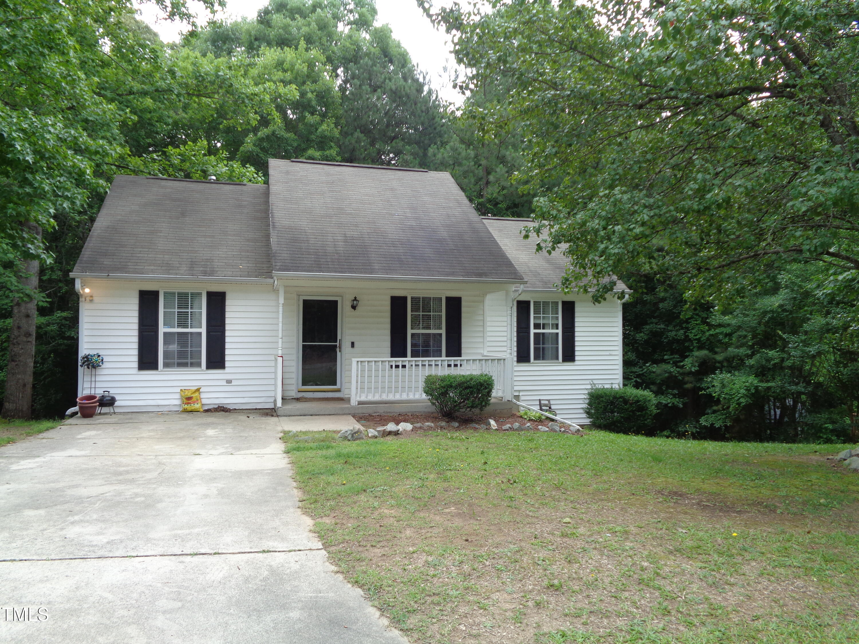 Photos of 221 Hickory Glen Ln Durham NC 27703