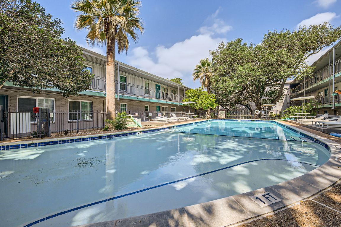 Photos of 300 Crockett St Apt 115 Austin TX 78704