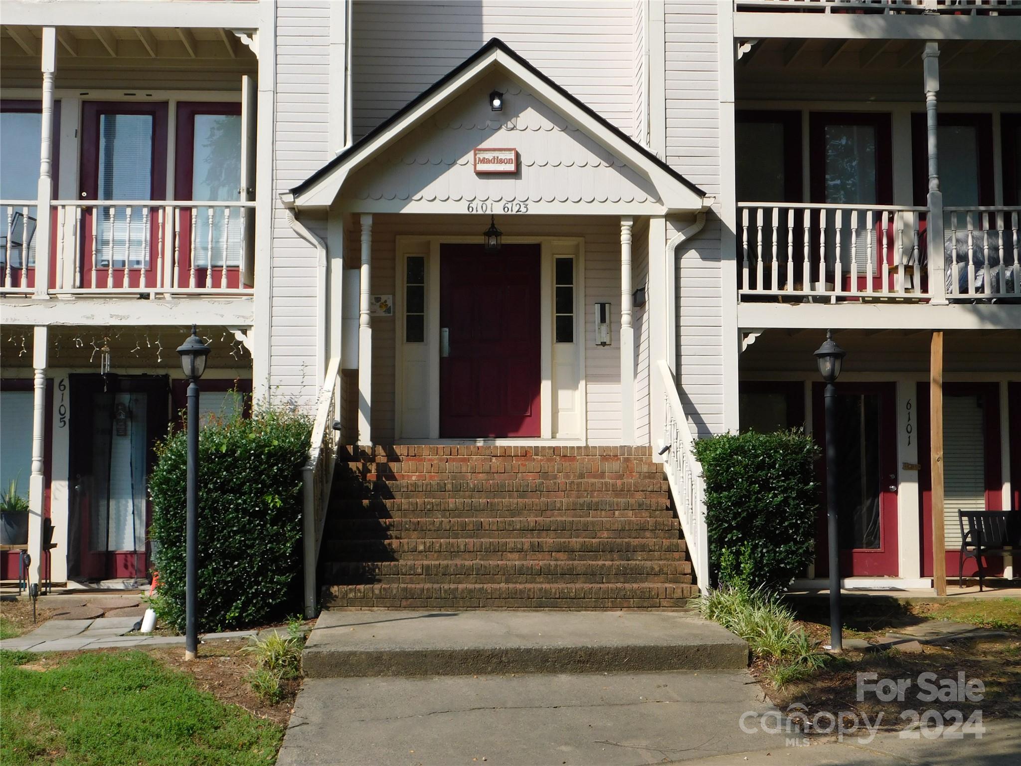 Photos of 6117 Meadow Rose Ln Charlotte NC 28215