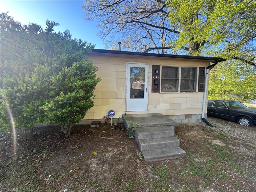 Photos of 717 Dale St Greensboro NC 27406